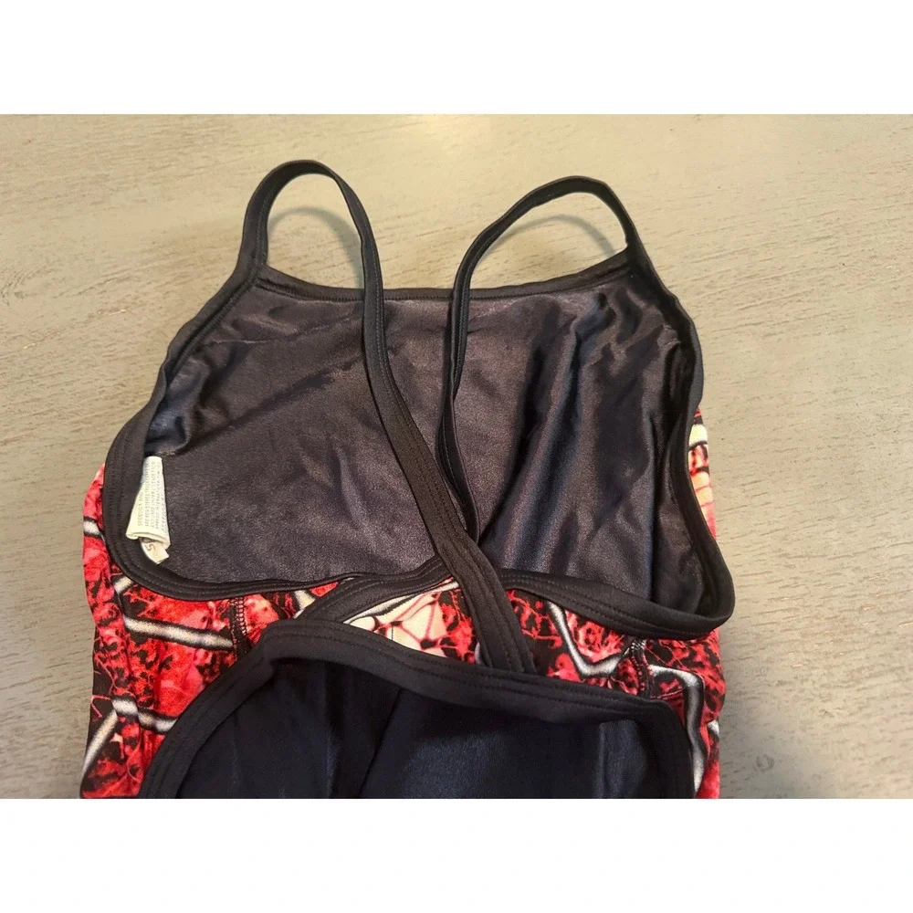 Speedo Womens Red Black Abstract Geometric Cross Back One Piece Swimsuit Size 30